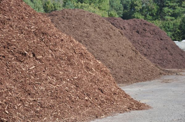 Brown Mulch Delivery in Conroe